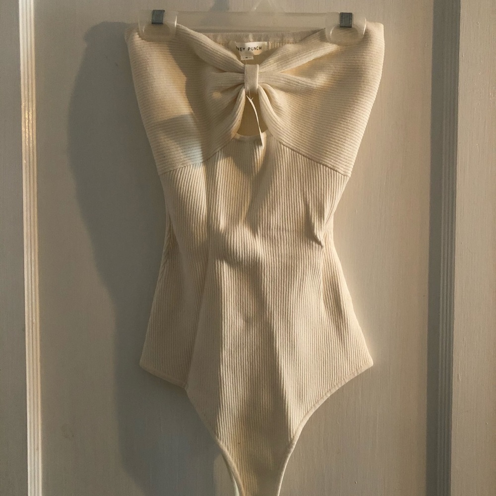 NWT - White Body Suite